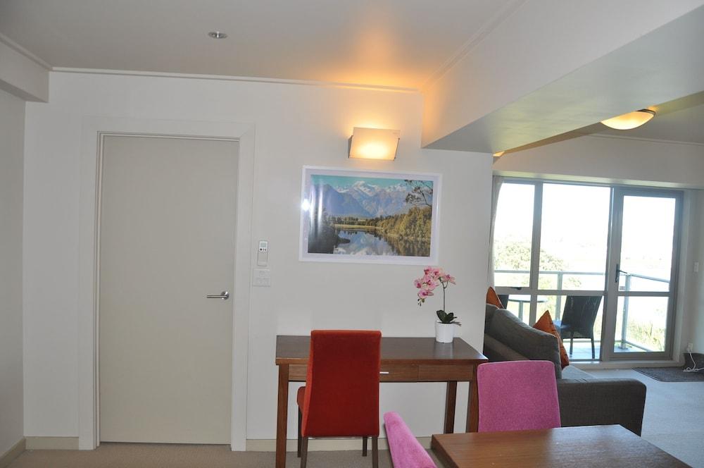 Vr Takapuna Auckland Kültér fotó A typical apartment interior